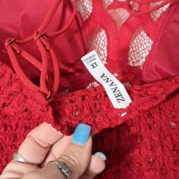 Zenana Outfitters Falling For You Bralette in Candy RED - Picture 4 of 11